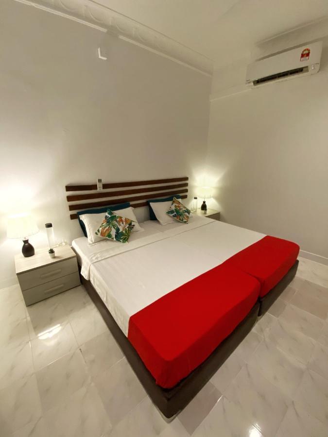 Ocean Breeze Maldives Hotel Thulusdhoo Eksteriør billede