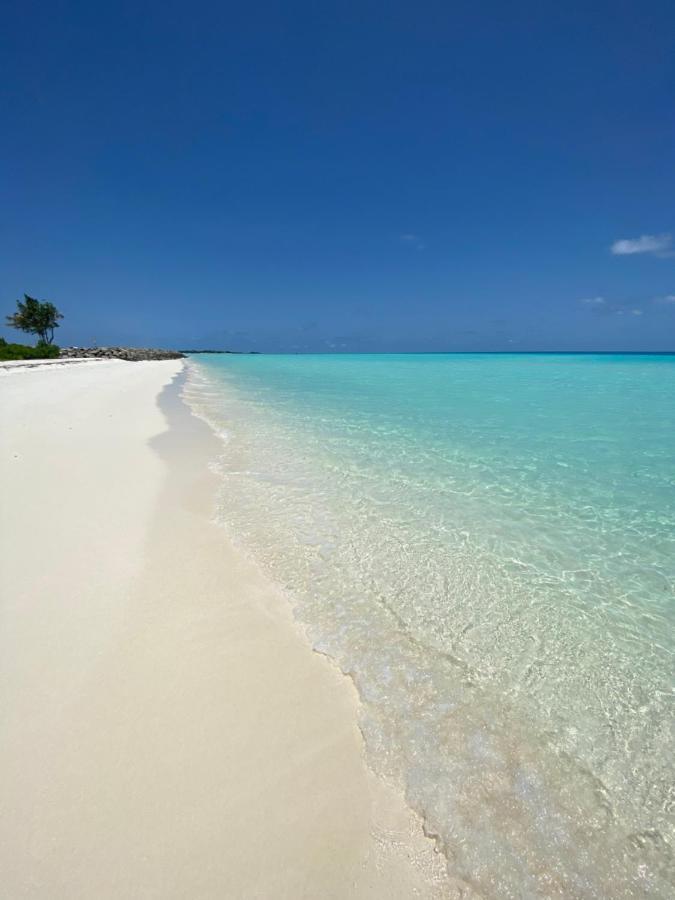 Ocean Breeze Maldives Hotel Thulusdhoo Eksteriør billede