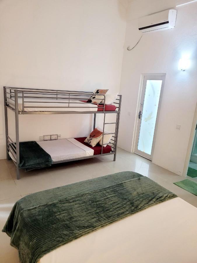 Ocean Breeze Maldives Hotel Thulusdhoo Eksteriør billede