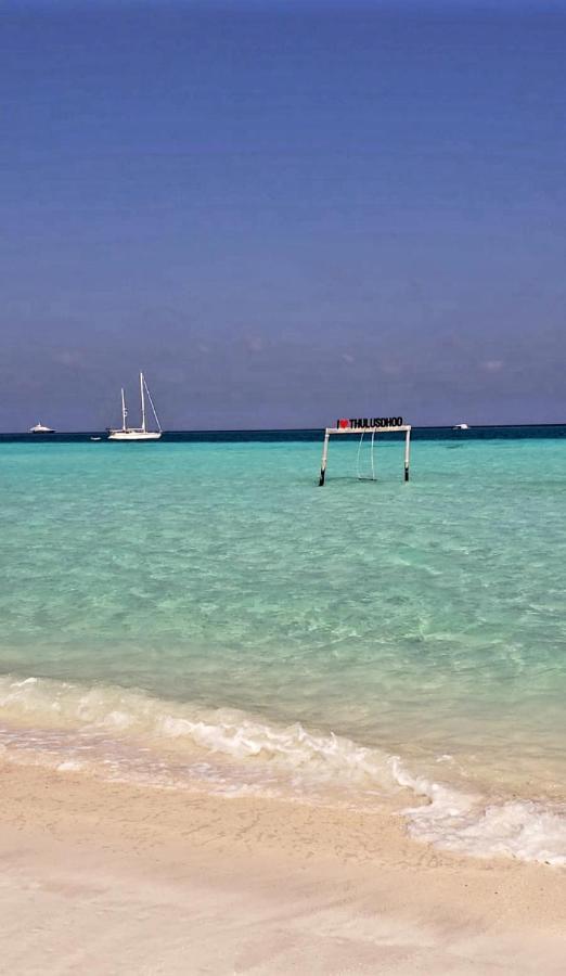 Ocean Breeze Maldives Hotel Thulusdhoo Eksteriør billede